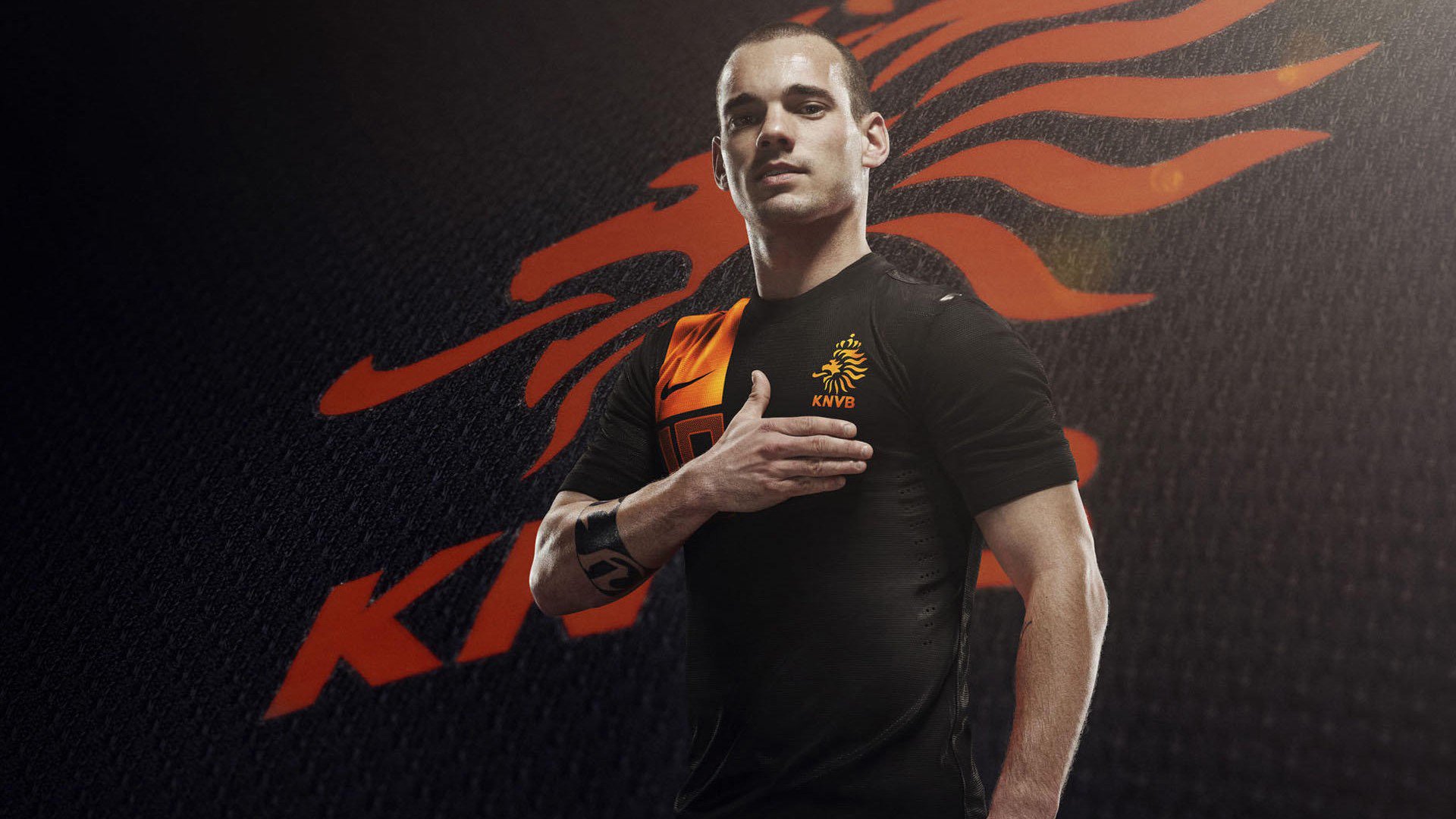 德甲强队多特蒙德签下意大利前锋，实力大增，多特蒙德在德甲地位