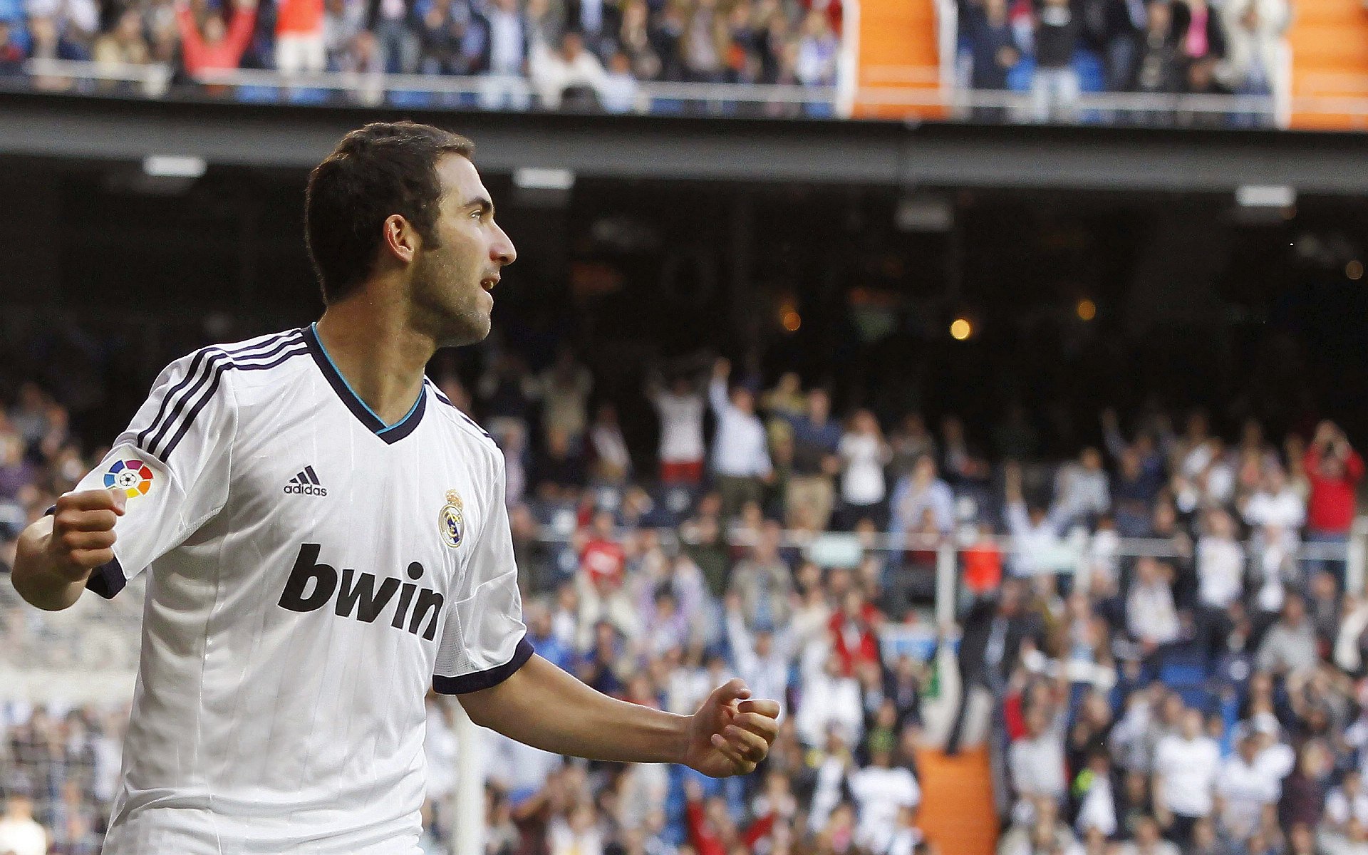 巴黎圣日耳曼新援闪耀出色表现，球队雄心膨胀，巴黎圣日耳曼新帅